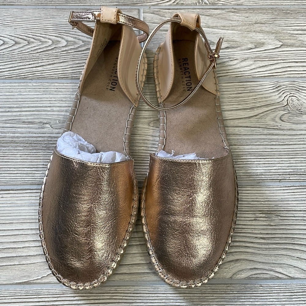 Kenneth Cole Reaction Swell Ride Gold Flat Espadrille.